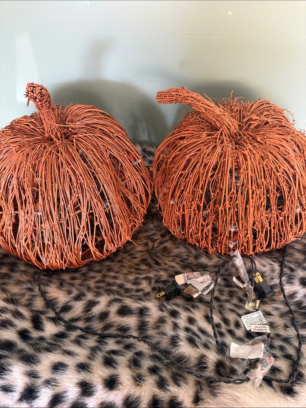 💎RARE💎2 Large Pottery Barn Orange Wicker Light Up Pumpkins
